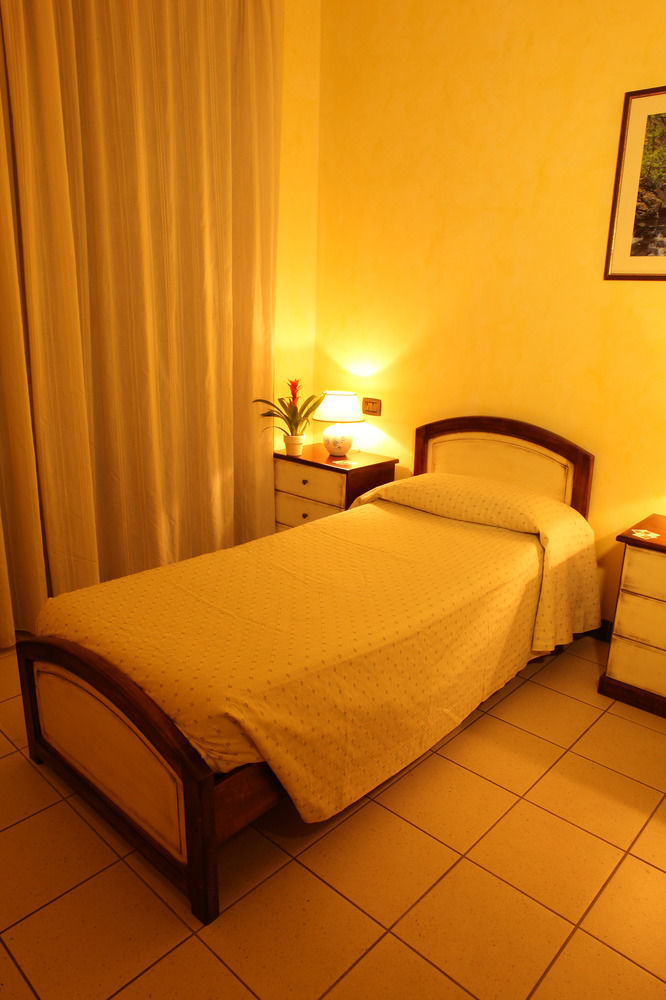 Arcobaleno Rooms Cagliari Exterior foto